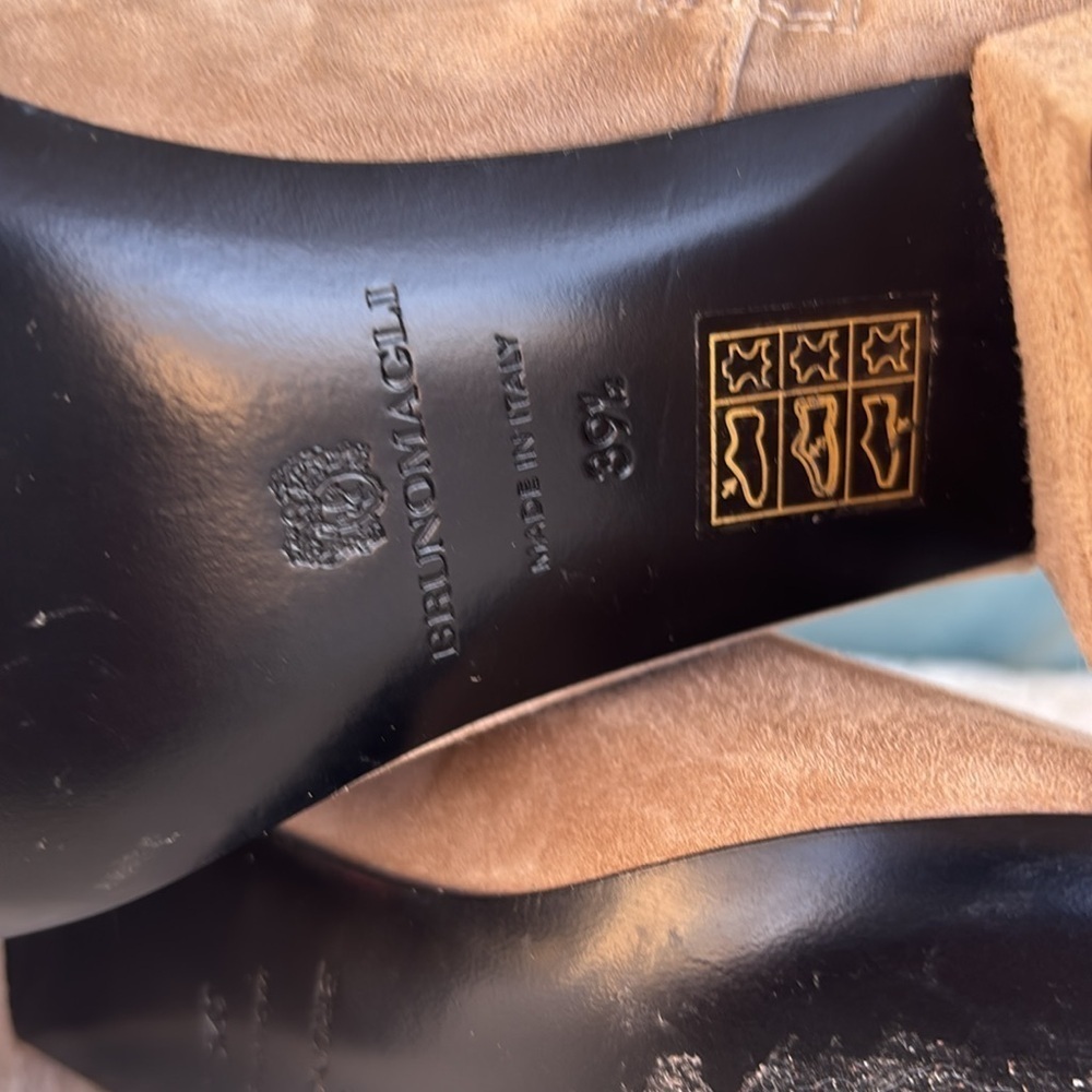 BRUNO MAGLI GUC VINNY SUEDE BOOTIE EU 39.5 ANKLE TAN LUXURY ZIP - Picture 9 of 12